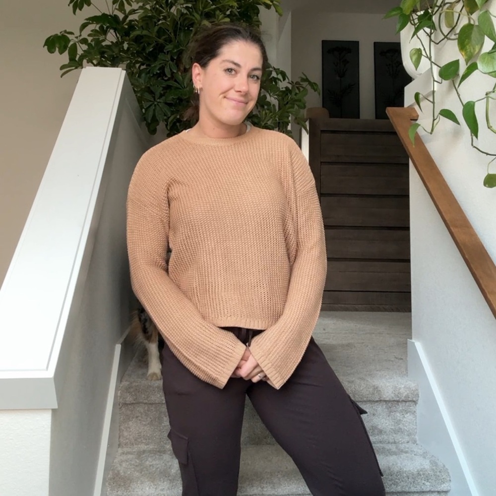 Lululemon tan knit sweater